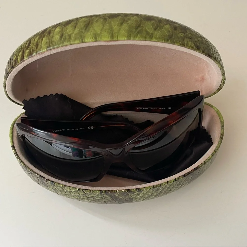 VERSACE  Y2K sunglasses wrapped around brown